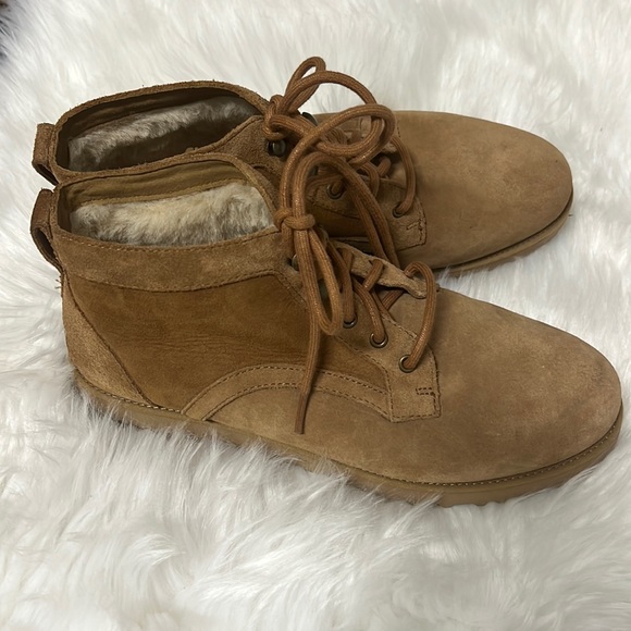 UGG Boots - Picture 2 of 5